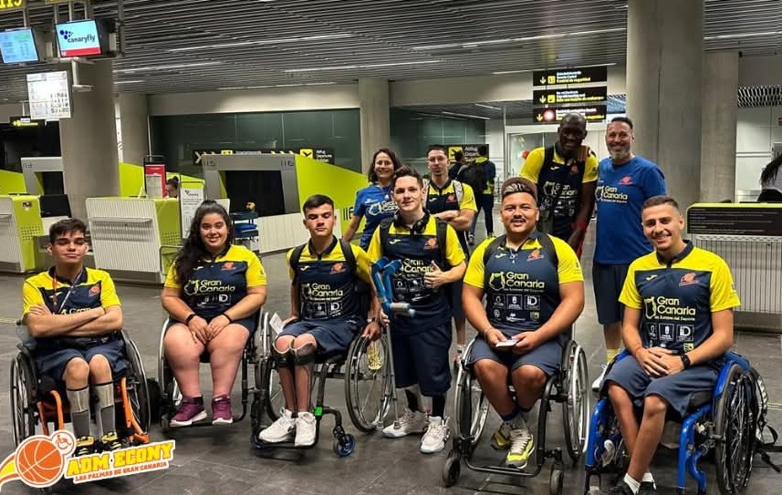 Santa Cruz ADEIN Tenerife Fundación CB Canarias (@adeintenerife) on Twitter photo 🏀♿️Orgullosos de la presencia de Andrea, Raúl y Zeben en el Campeonato de España Sub 22 celebrado en Zaragoza este fin de semana
Nuestros jugadores reforzaron al <a href="/admecony/">ADM Econy</a>, no pudiendo acceder al podio
Felicidades al <a href="/zuzenakclub/">Club Zuzenak</a> por el título 👏👏👏
<a href="/santacruz_ayto/">Ayuntamiento de Santa Cruz de Tenerife</a> 🏀♿️Orgullosos de la presencia de Andrea, Raúl y Zeben en el Campeonato de España Sub 22 celebrado en Zaragoza este fin de semana
Nuestros jugadores reforzaron al <a href="/admecony/">ADM Econy</a>, no pudiendo acceder al podio
Felicidades al <a href="/zuzenakclub/">Club Zuzenak</a> por el título 👏👏👏
<a href="/santacruz_ayto/">Ayuntamiento de Santa Cruz de Tenerife</a>
