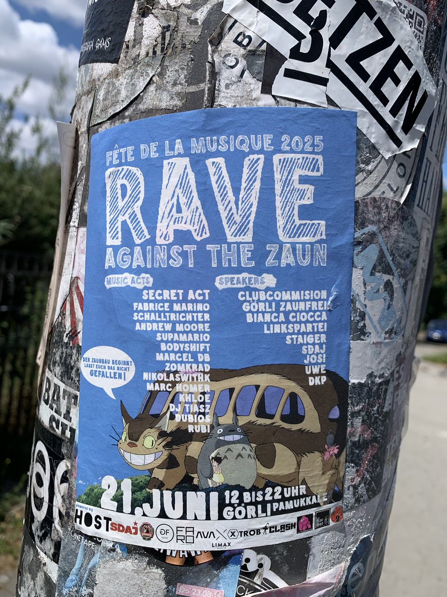 geefrog's tweet photo. Berlin #streetart #plakatkunst https://t.co/hdYrWw20eD