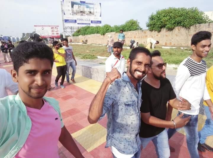 boyapati_t65233's tweet photo. 🌈 Visakhapatnam Pride 2016
The first-ever Pride March in Andhra Pradesh — a historic step toward visibility, love, and equality.
Proud to be part of this moment. 💖
#VizagPride #LGBTQIndia #HistoryInMaking #AndhraPradesh #Pride2016 https://t.co/NzyWbfmTHp