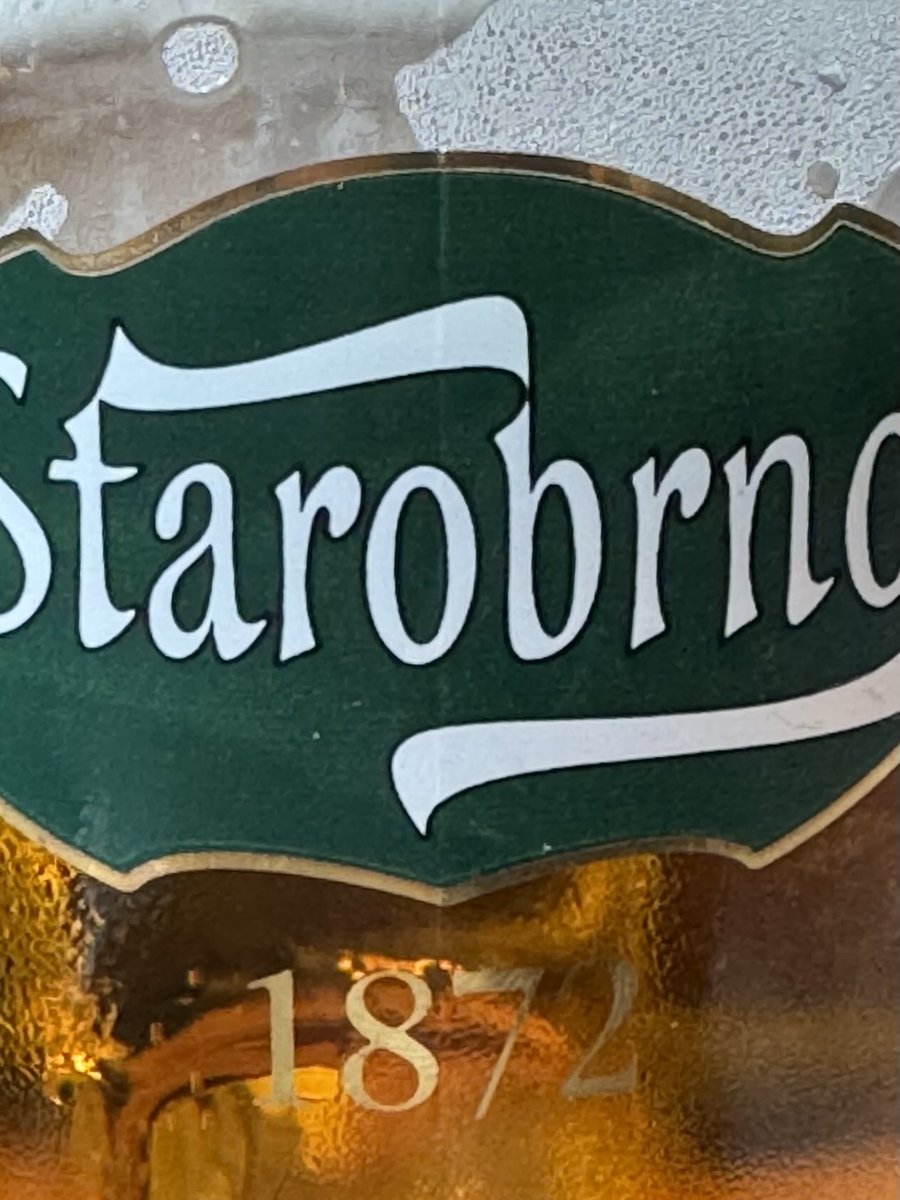 Jetzt bin ich doch extra - meiner Frau zu Liebe - nach Österreich, und nicht ins „Heilige Bierland“ in den Urlaub. Und was findet sich als Fassbier auf der Karte 👏👏👏👏.