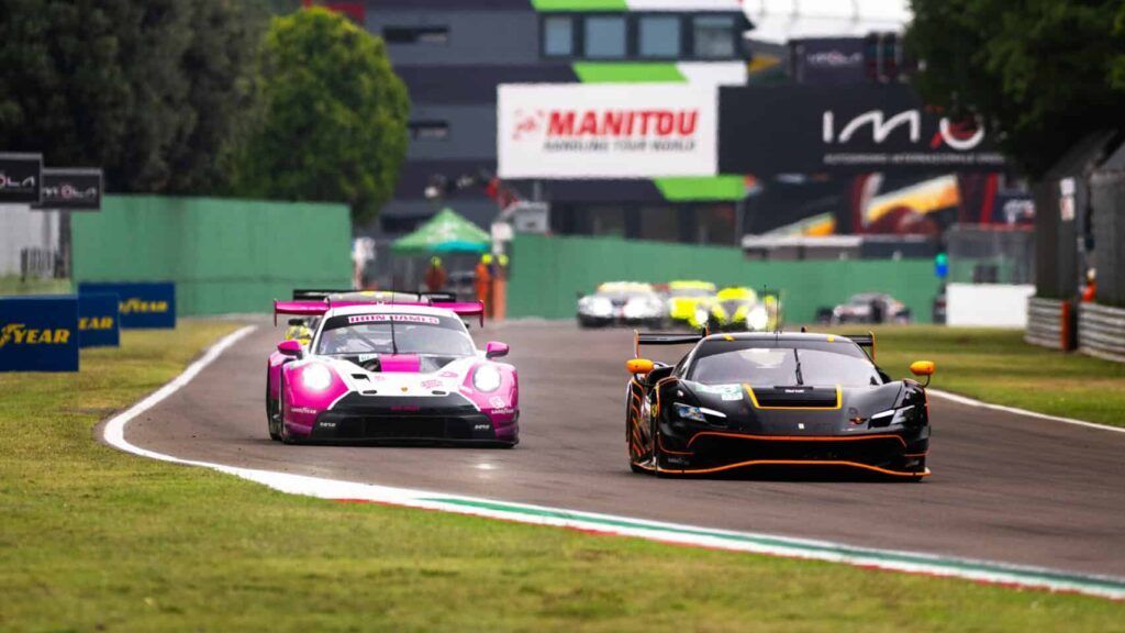 Boxengassedk's tweet photo. Theodor Jensen og CLX fortsatte dominansen, mens straffe blev kostbare for både Conrad Laursen og Michelle Gatting i ELMS på Imola. Læs mere på https://t.co/u26b5YwAOS https://t.co/tSiq5gdBpZ
