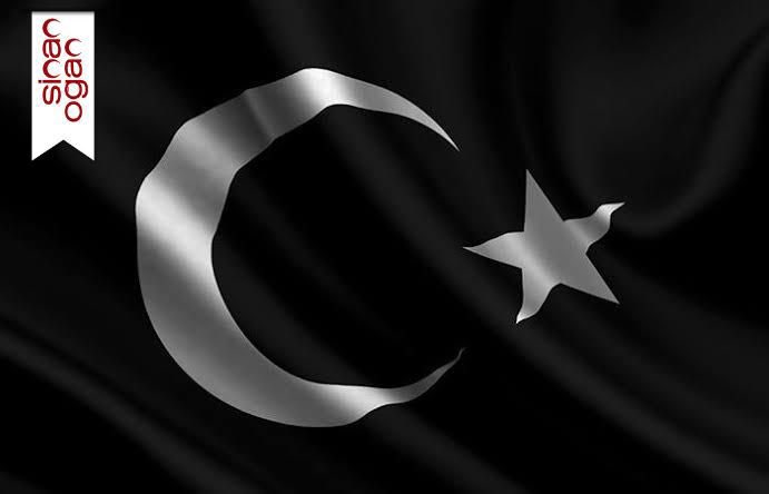 🇹🇷 Görev esnasında metan gazı zehirlenmesi sonucu şehit düşen kahraman Mehmetçiklerimize Allah’tan rahmet, kederli ailelerine sabır ve milletimize başsağlığı diliyoruz.
Ruhları şad, makamları âli olsun.
#VatanSağolsun