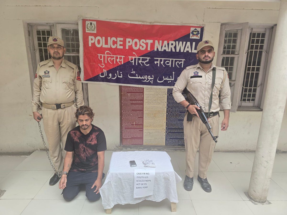 Jammu Police South Zone continues crackdown on narcotics; PP Narwal arrests drug peddler from Rajiv Nagar, seizes 20g heroin-like substance and electronic weighing scale during routine patrolling under Operation Sanjeevani; FIR registered, further investigation underway.