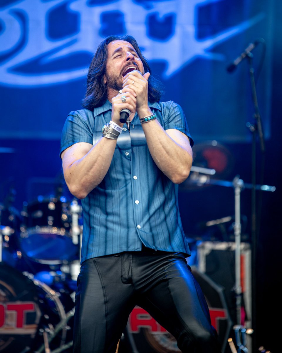RockPicz's tweet photo. Riot
#riot #timetorock #rockpicz #rockphoto  #rockphotography #concertphotography #musicphotography #livemusic #livemusicphotography #htbarp #audioloveofficial #hardrock #rock #nikon https://t.co/dKDRa69em8