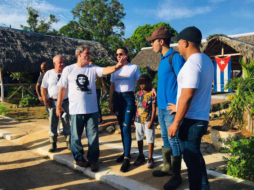 Gracias Dr. Rolando Montero, director del Hospital Dermatológico, y a su equipo de trabajo, por demostrar con su proyecto que la soberanía aimentaria es posible, por la acogida cálida a nuestros jóvenes, por su dedicación y por hacerlos sentir como en casa. ¡Sigan adelante!