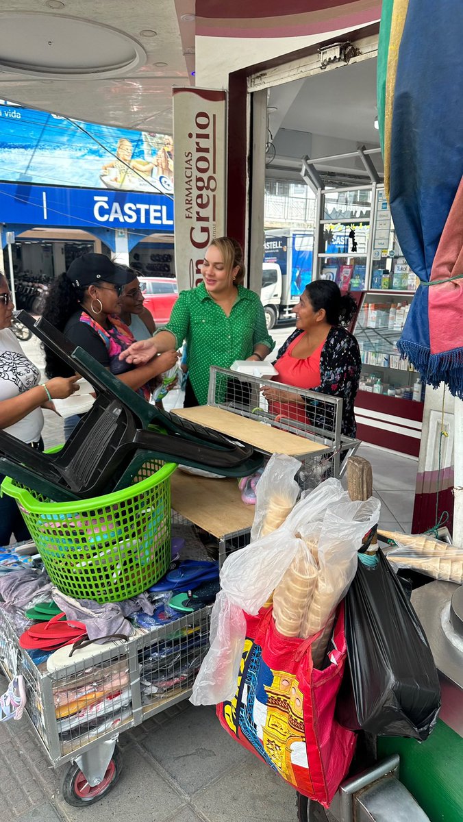 Su trabajo es digno, su entrega es admirable, y su valentía inspira. En cada jornada, bajo el sol o la lluvia, están construyendo futuro con sus propias manos. No dejen que nadie les haga sentir menos: ustedes son parte esencial de nuestra ciudad y de nuestra economía.