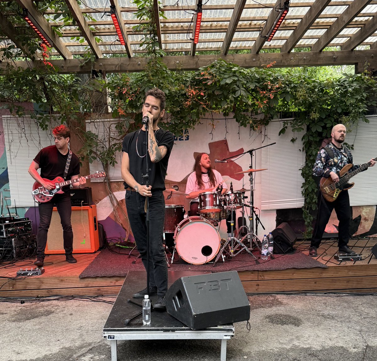 Our ⚪️🔴⚪️Kupalle @ Paavli kultuurivabrik with the band Relikt!

#midsummernight #kupalle #Belarus #Valgevene