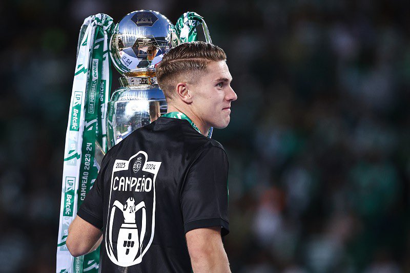 Para sempre um ídolo. 
Para sempre na história.
Para sempre no meu coração. 

Para sempre 💚