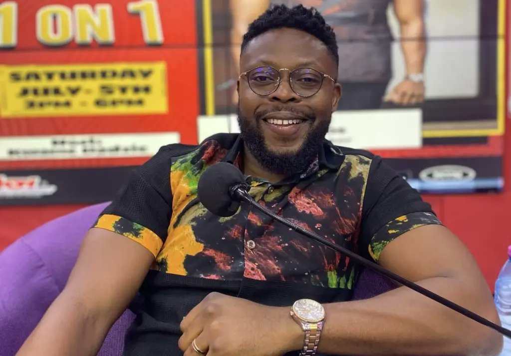 kojoikeGh's tweet photo. A Man Gave Me GH₵100,000 for Taking Photos with His Kids” – @kalybos_1  Recounts Surprising Windfall
Link | https://t.co/DFMq0IPpI4 | https://t.co/OEDSJx8r5u