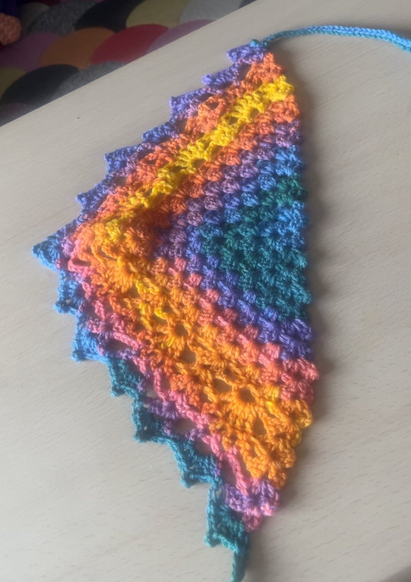 wuffbertt's tweet photo. my mum’s current crochet obsession is making me bandanas and I am OBSESSED https://t.co/sMGtAO4NxF