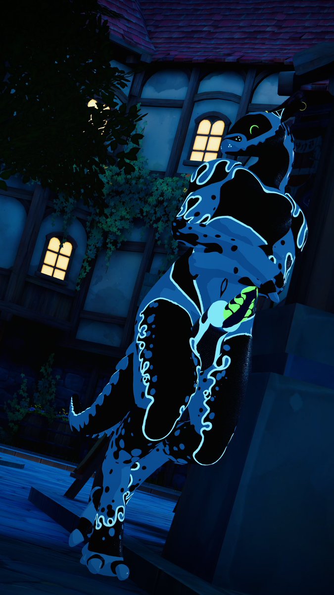 Stumbling upon a synth late at night what could he possibly want~💙