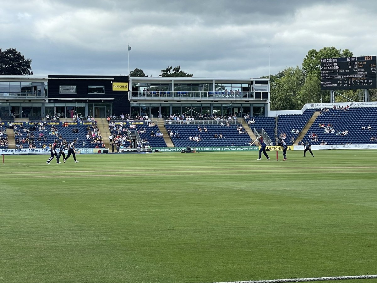 Ups Not Down's (@upsnotdowns) on Twitter photo Meredith thinks <a href="/scarlets_rugby/">Scarlets Rugby</a>’s Cochyn is moonlighting at <a href="/GlamCricket/">Glamorgan Cricket 🏆</a> !
Great win by Glam too.
#glamvkent Meredith thinks <a href="/scarlets_rugby/">Scarlets Rugby</a>’s Cochyn is moonlighting at <a href="/GlamCricket/">Glamorgan Cricket 🏆</a> !
Great win by Glam too.
#glamvkent