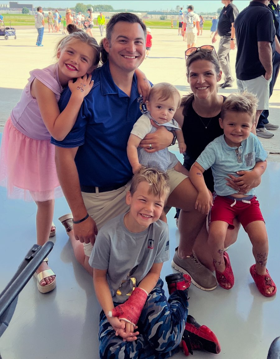 ZachDuckworth's tweet image. Fun morning at the @LakevilleLions Fly-In Breakfast! Lakeville @Pan_O_Prog is off to a great start!! 👍😎