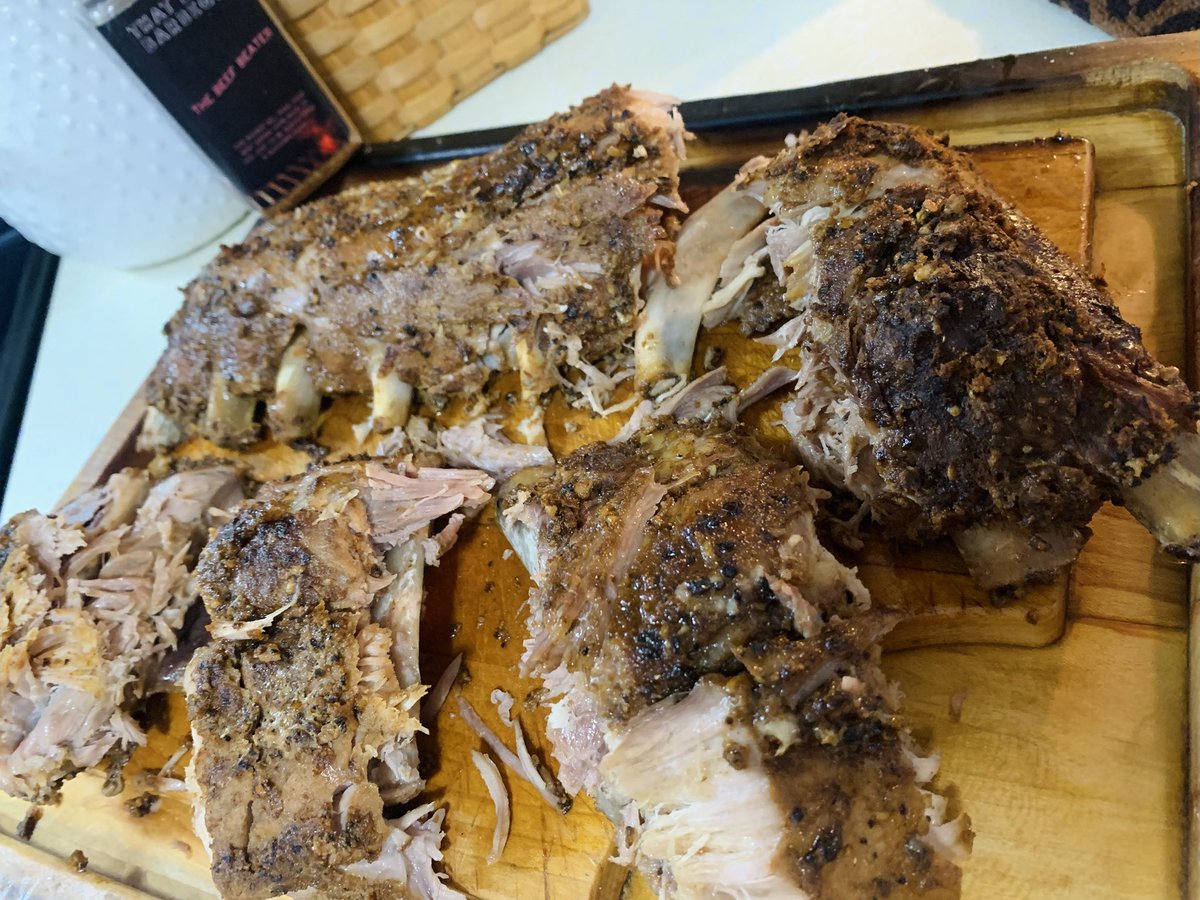 LisaMarieCooks's tweet image. Ribs are done 🔥 Fall Apart Kinda Done🔥thanks to @ThatDudeBBQ, @DadsSeasonings and @WeberGrills ✌🏼🔥🍻❤️🤍💙