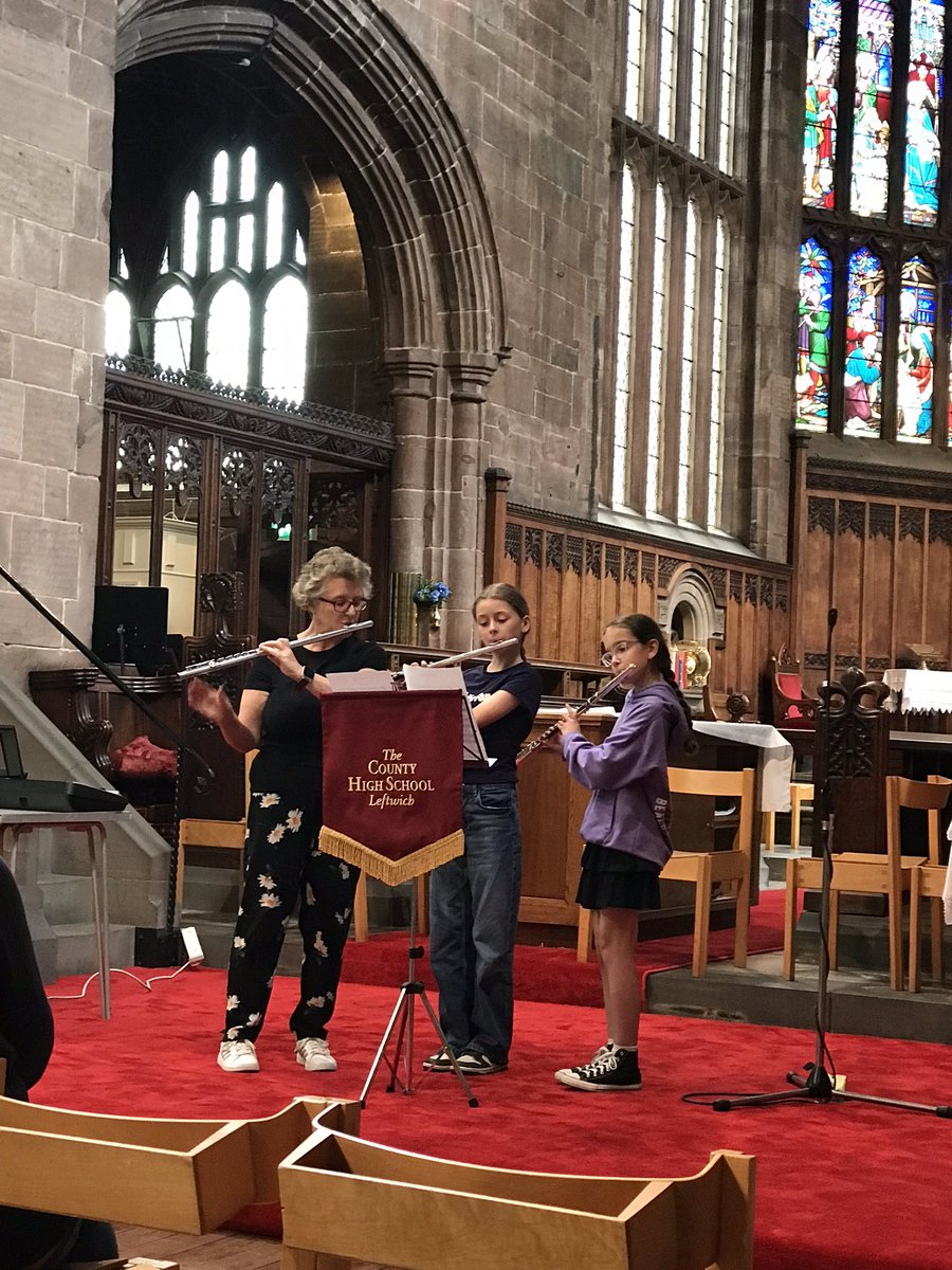 davenhamcofe's tweet image. Well Done to our young musicians for performing at St Helen’s Church this afternoon 🎶👏Thank you to Mrs Moss for organising this musical afternoon in aid of @TinySteps15 ❤️☕️🍰#davenhammusic #encourageoneanother