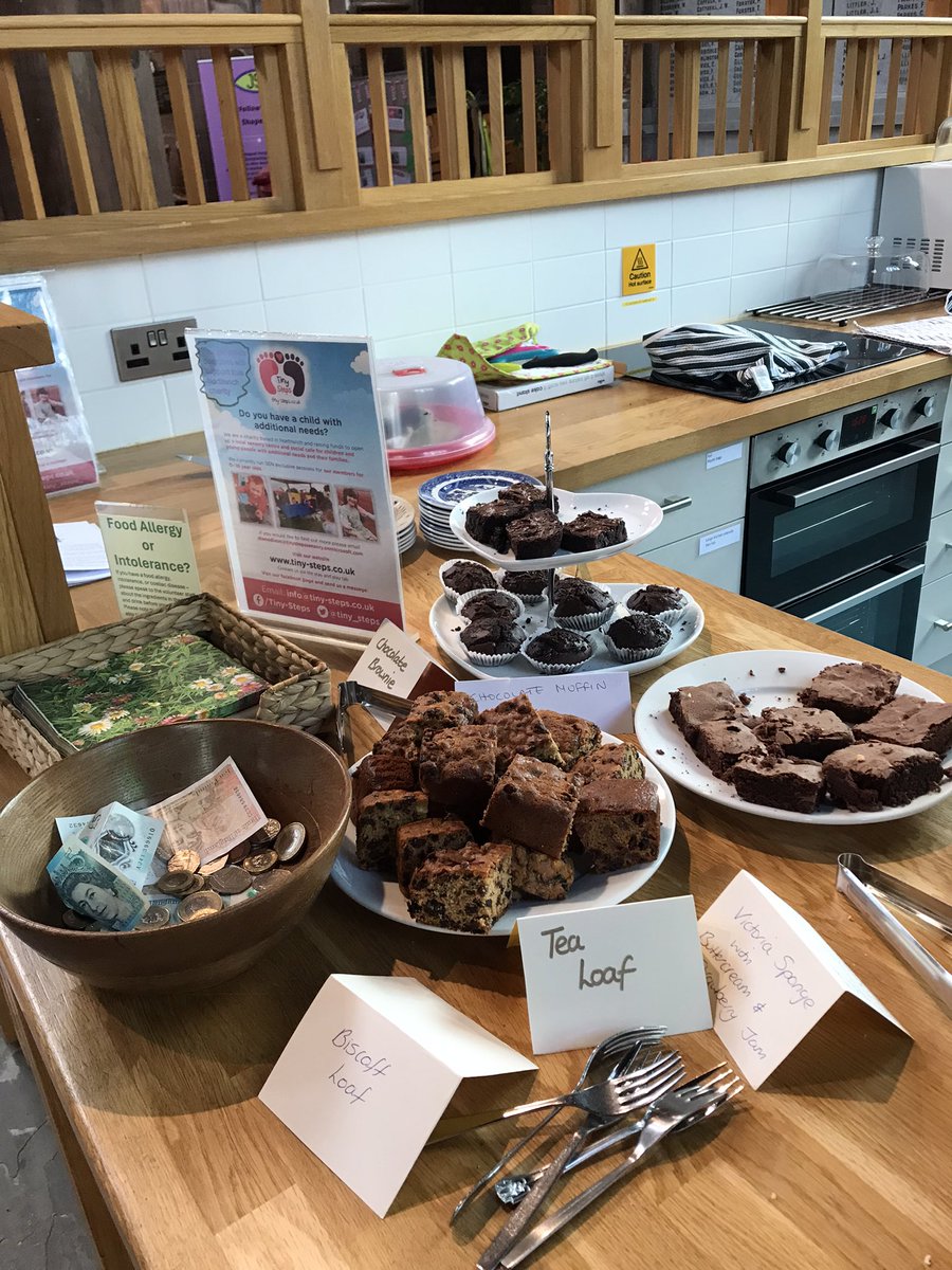 davenhamcofe's tweet image. Well Done to our young musicians for performing at St Helen’s Church this afternoon 🎶👏Thank you to Mrs Moss for organising this musical afternoon in aid of @TinySteps15 ❤️☕️🍰#davenhammusic #encourageoneanother