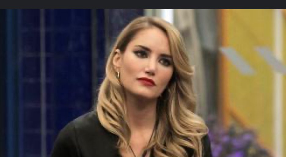 La leyenda tweet media