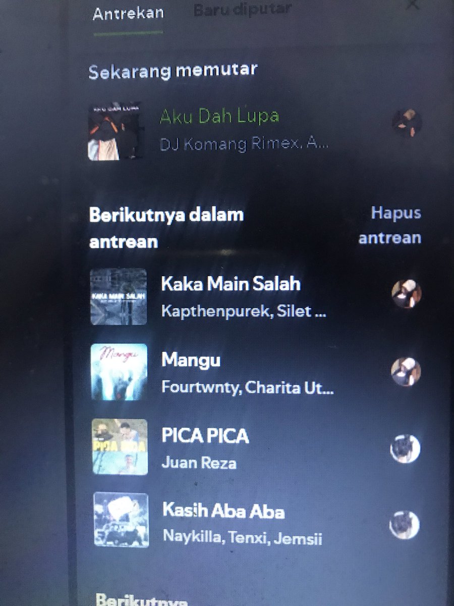 Azella tweet media