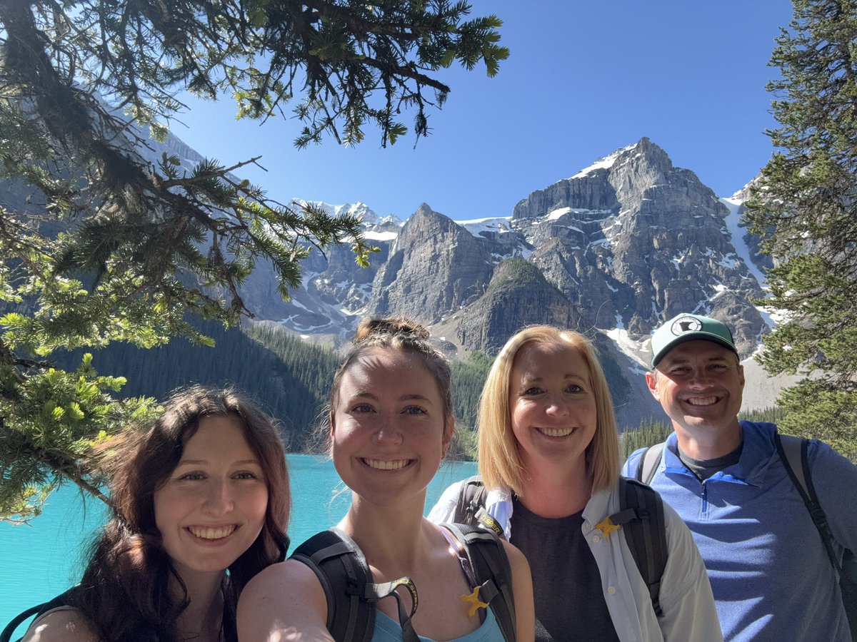 cc2amaz's tweet image. 4 days North of the border.  So many amazing views. Highly recommend! @MrsSteding #stedlets #banff #yoho #jasper