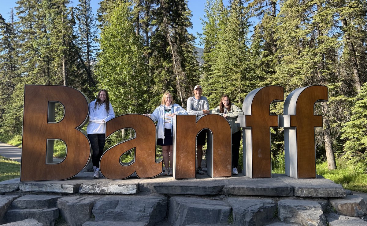 cc2amaz's tweet image. 4 days North of the border.  So many amazing views. Highly recommend! @MrsSteding #stedlets #banff #yoho #jasper