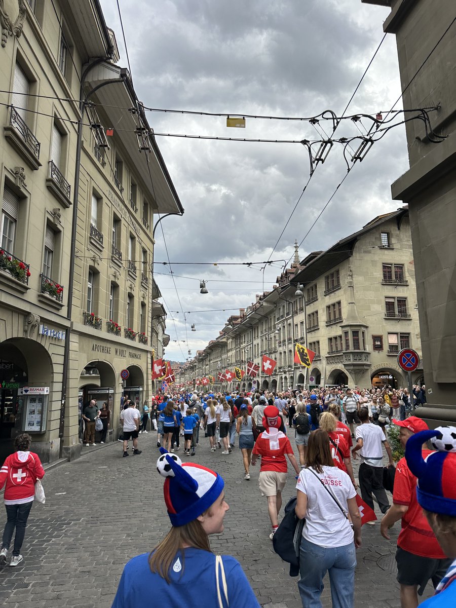 📍Stadion Wankdorf.

On home soil, <a href="/nati_sfv_asf/">🇨🇭 Nati</a> face Iceland Women in a crucial Group A clash.

Coverage, as always, over on <a href="/FromTheSpotUK/">FromTheSpot</a>.

<a href="/BASportsJourno/">Sports Journalism</a> #WEuros2025