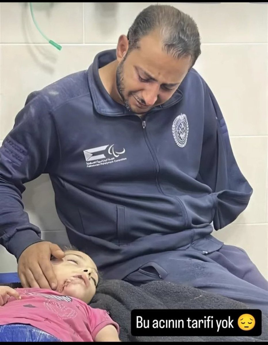 Bugün gelen görüntüler içinde çocukların hepsi başından vurulmuş, çoğunun iç organları dışına çıkmış. Ne yaşıyoruz, ne yaşıyorlar 650 gündür? Kınamayı ne zaman bırakacağız, bu çok ağır bir vebal.

#ZionismHumanityKiller