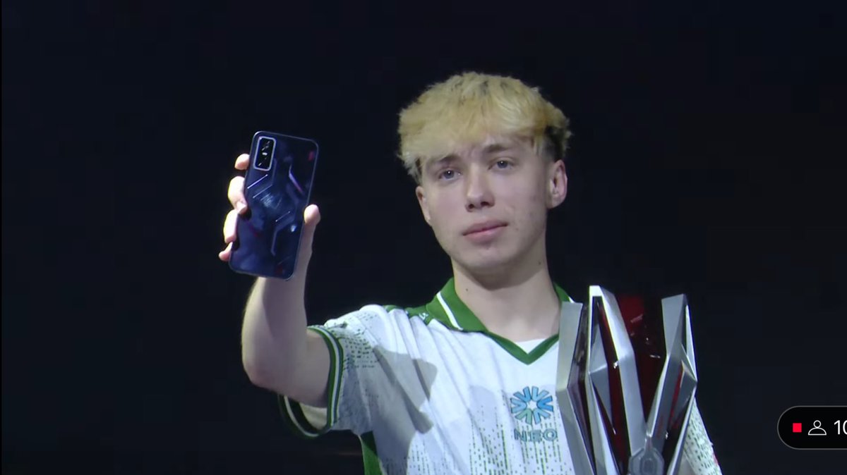 yu_gaEsports's tweet photo. 3日目お疲れ様でした!悔しい!その一言につきます。世界大会は目の前だったけど、勝負は時の運だね。確かにミスもあったかもしれないけど、それはもっと強くなれるということ。PMGCでは最強SaRaを見せてください。リントさんミラー配信ありがとうございました
#S2GWIN
#PMSLEU
#SARAWIN https://t.co/XlWp1N6QQo