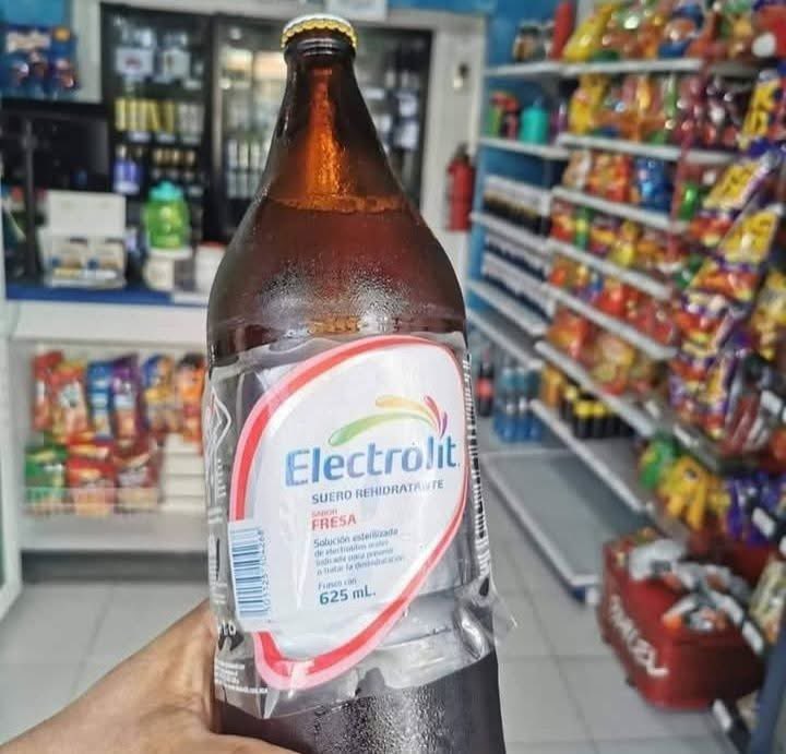 corridosybandas's tweet photo. Un electrolit bien frío y se te reinicia la vida https://t.co/o8qkR6Iozf