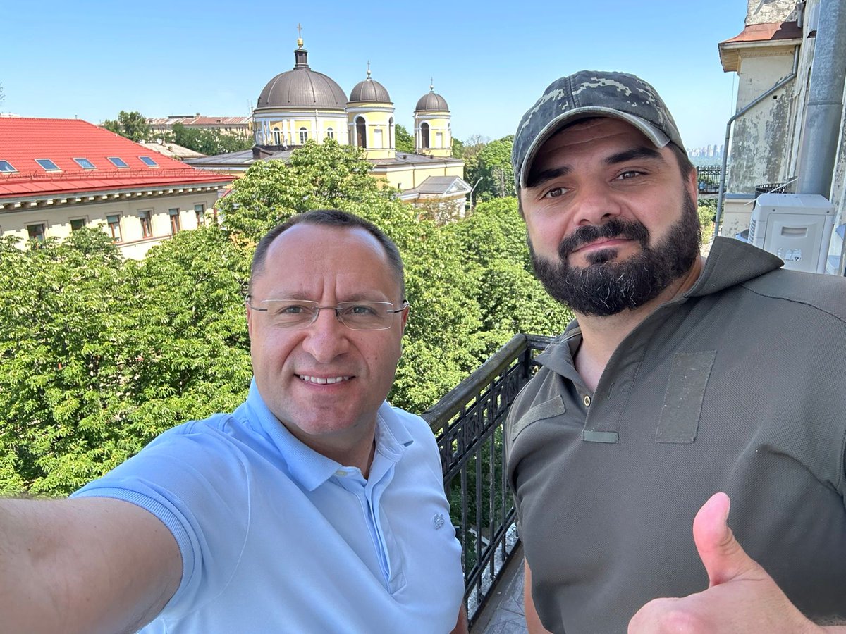 Ukraine_Rugby13's tweet image. Довгоочікувана зустріч з @vasyl_myroshnychenko
🤝🇺🇦🇦🇺🇳🇿🏉🔝
#UkraineRugbyLeague #UkrainiansRL #NRL
#UkrainianHeritageRL #UkraineTridentRL
#StrongerTogether #StandWithUkraine