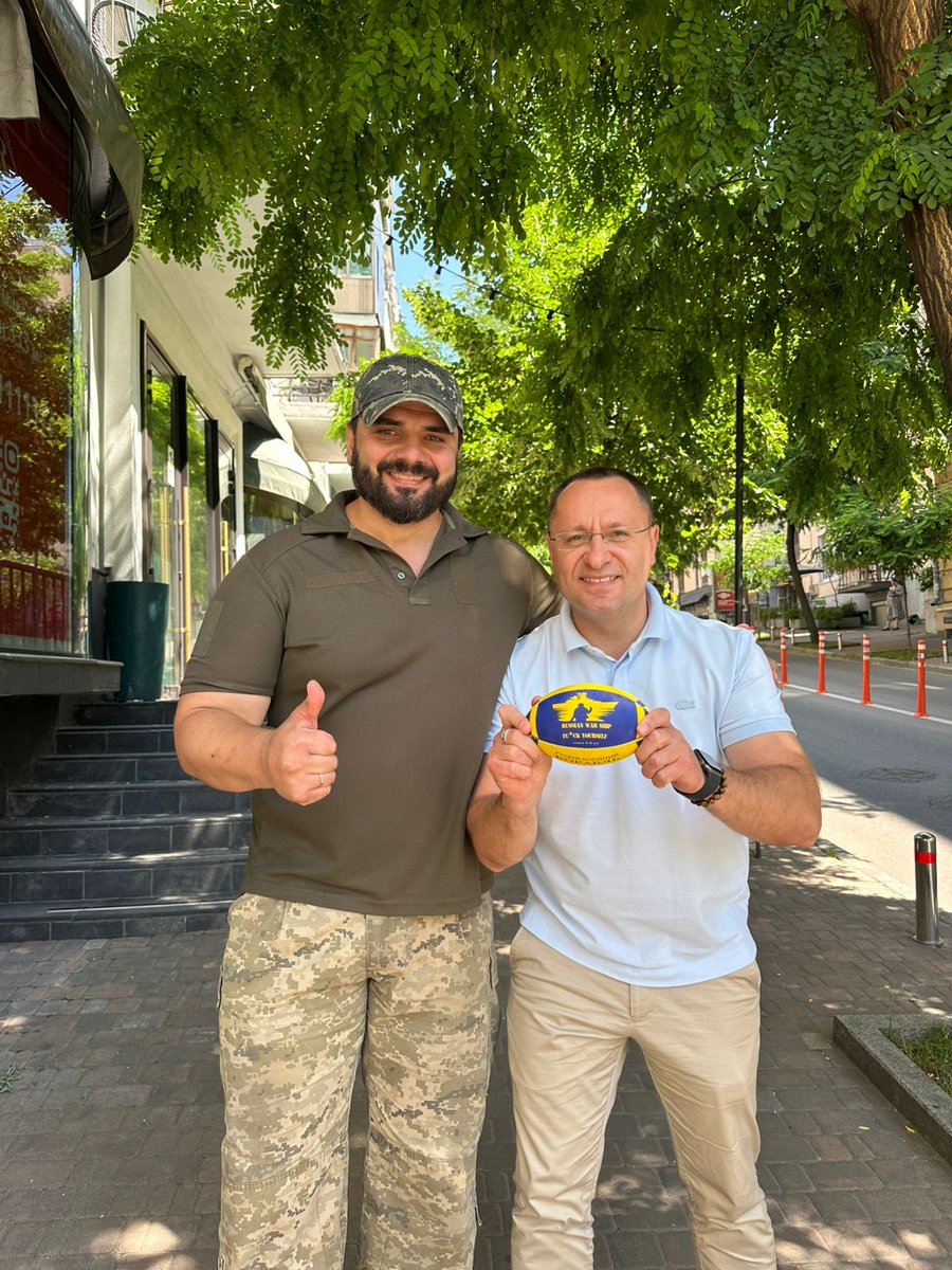 Ukraine_Rugby13's tweet image. Довгоочікувана зустріч з @vasyl_myroshnychenko
🤝🇺🇦🇦🇺🇳🇿🏉🔝
#UkraineRugbyLeague #UkrainiansRL #NRL
#UkrainianHeritageRL #UkraineTridentRL
#StrongerTogether #StandWithUkraine