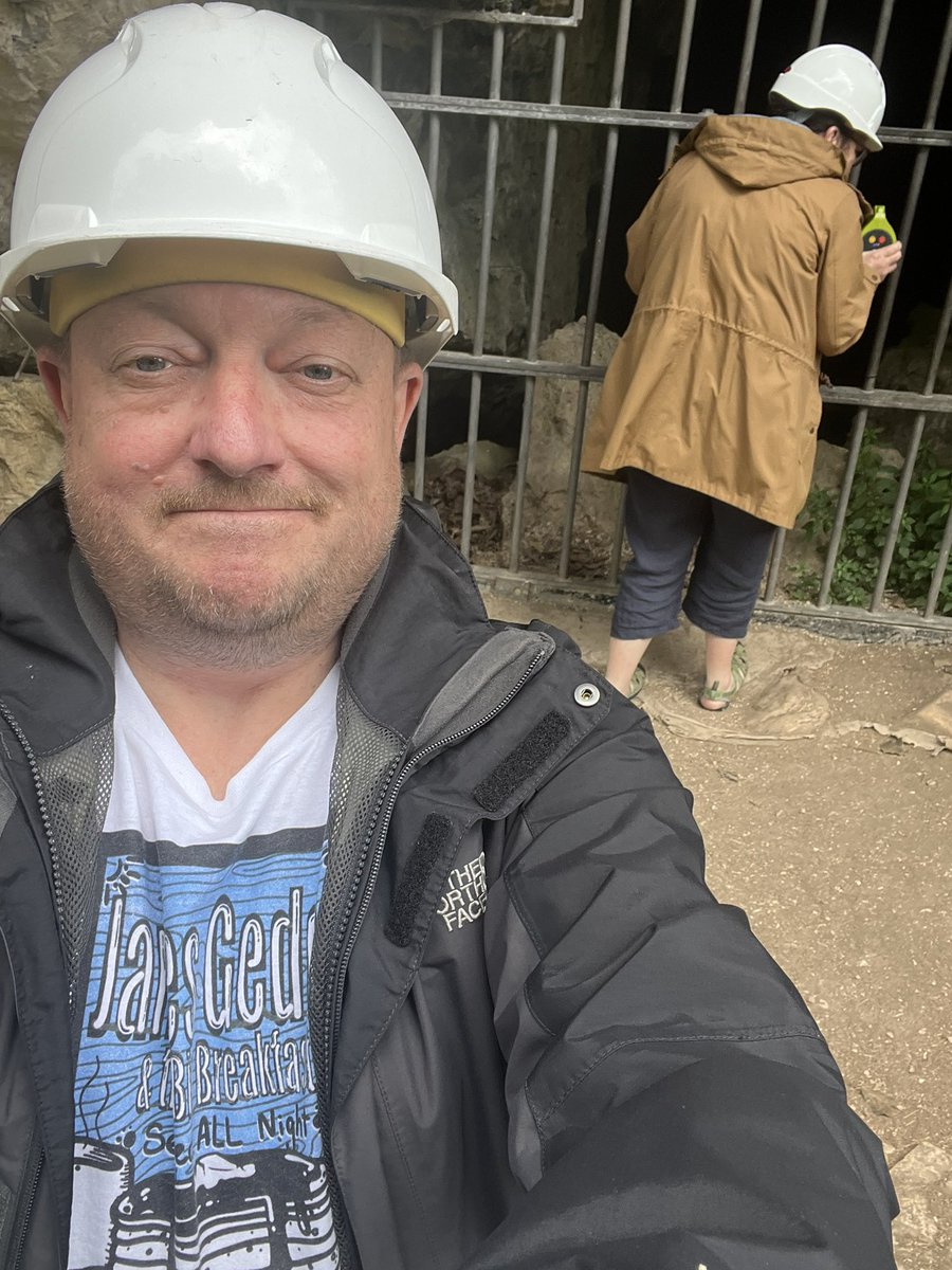 Simon_Powell_'s tweet image. Took my @JamesGedda shirt down a cave today. Guessing that’s probably a first 👍👍