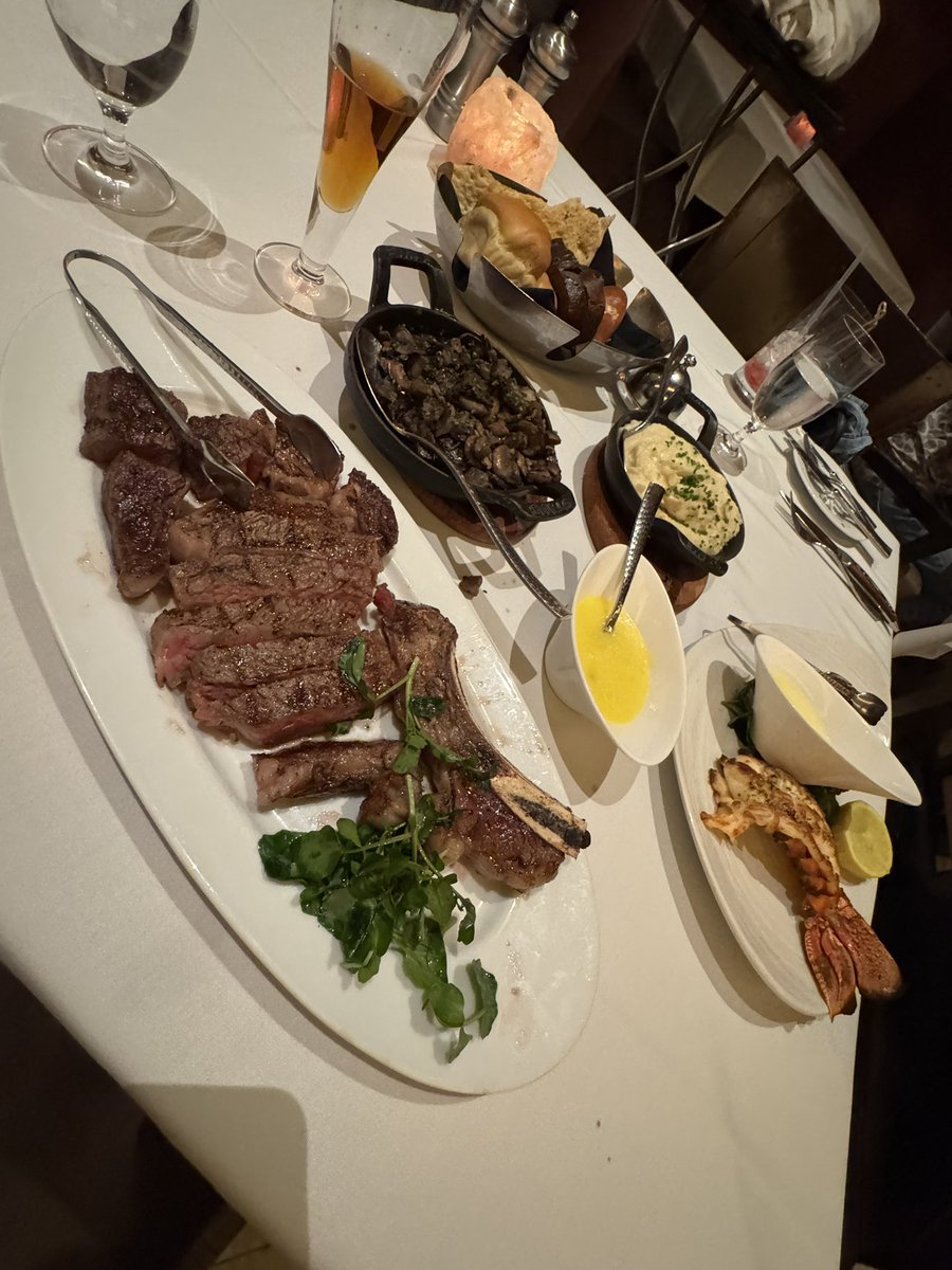 CallMeChristian's tweet image. Anniversary dinner!