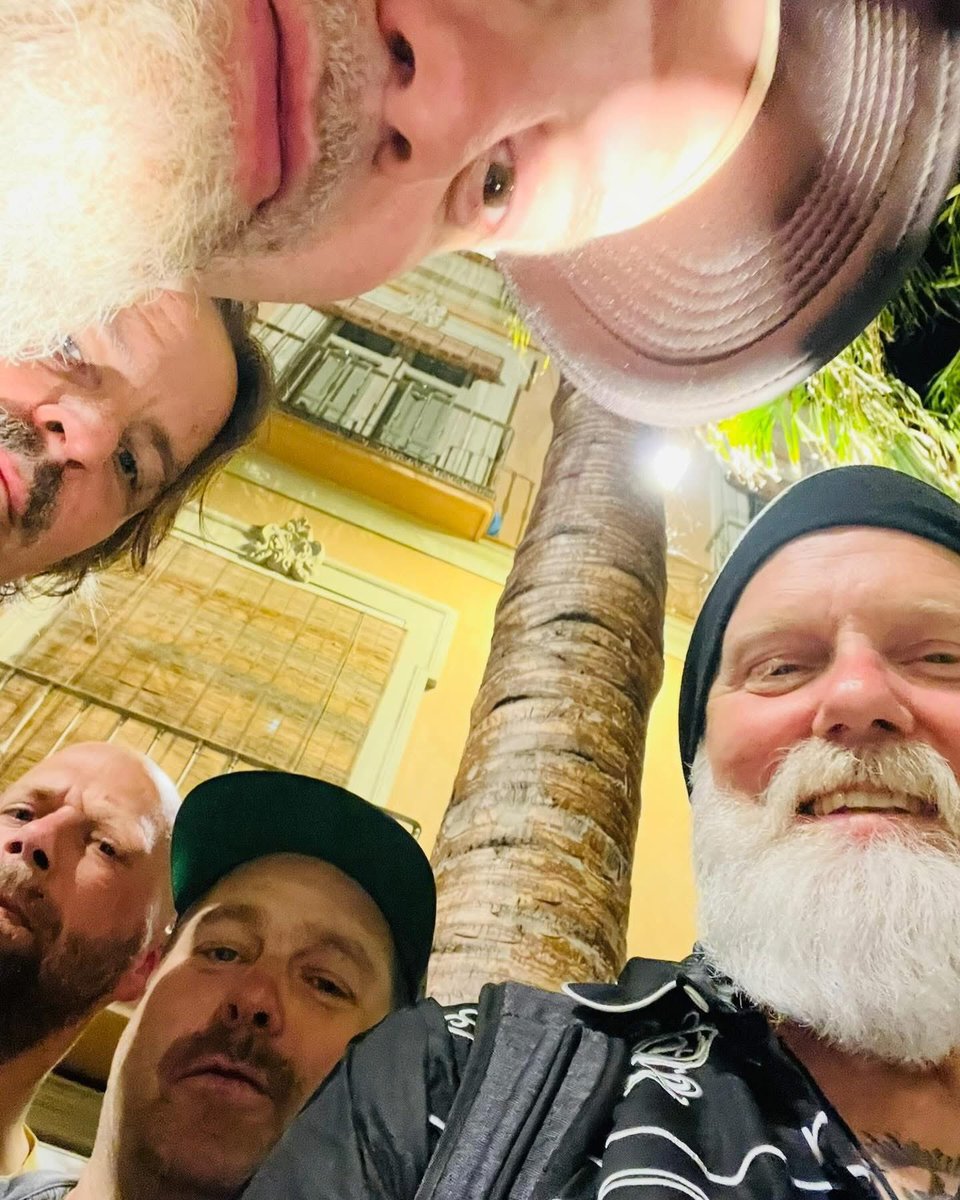 Chuck Norris Experiment tweet media