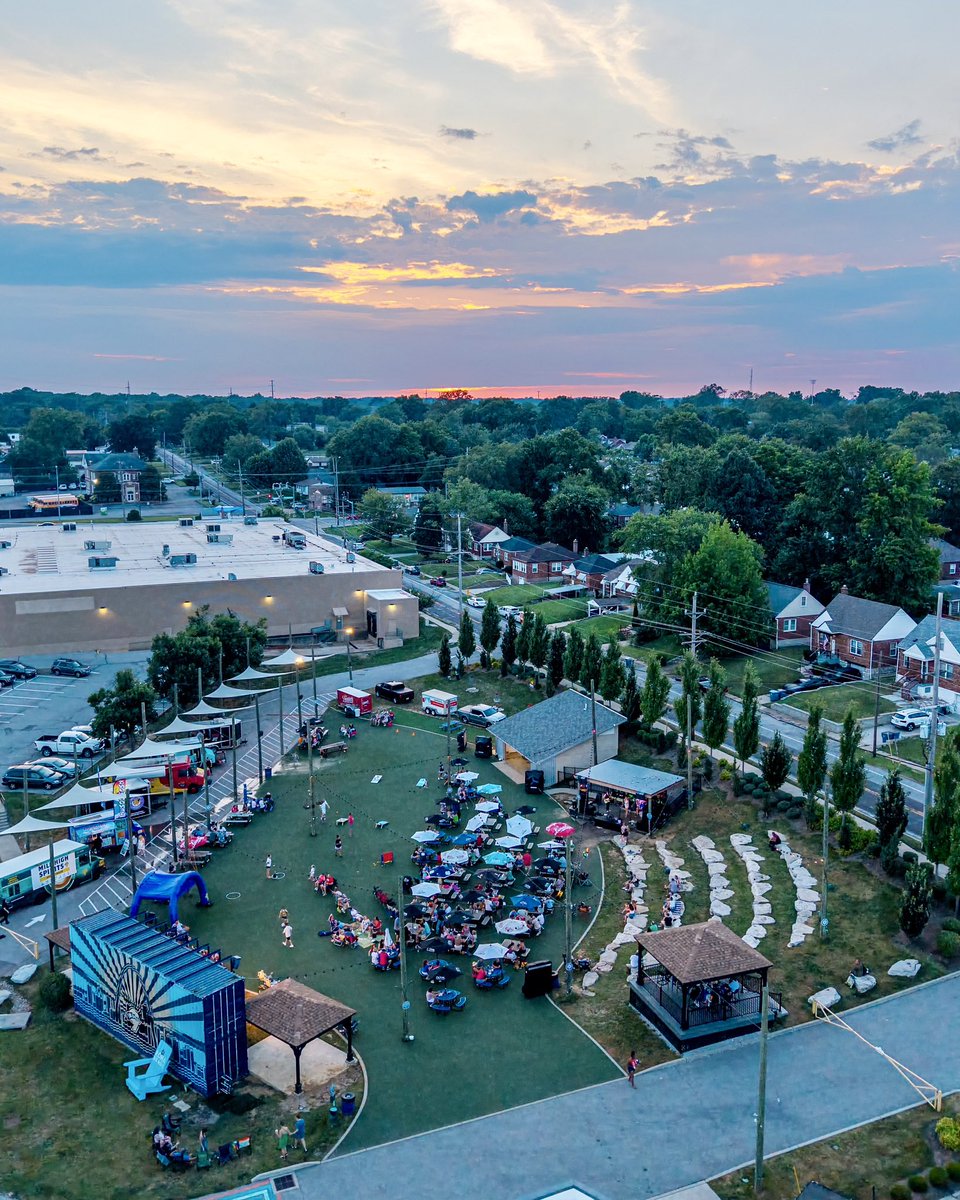 STL Aerials / Brad Henderson (@stlaerials) on Twitter photo Visited <a href="/9milegarden/">9 Mile Garden</a> in Affton yesterday evening; the original as well as sister property to Frankie Martin’s Garden in Cottleville! 🌯 Visited <a href="/9milegarden/">9 Mile Garden</a> in Affton yesterday evening; the original as well as sister property to Frankie Martin’s Garden in Cottleville! 🌯