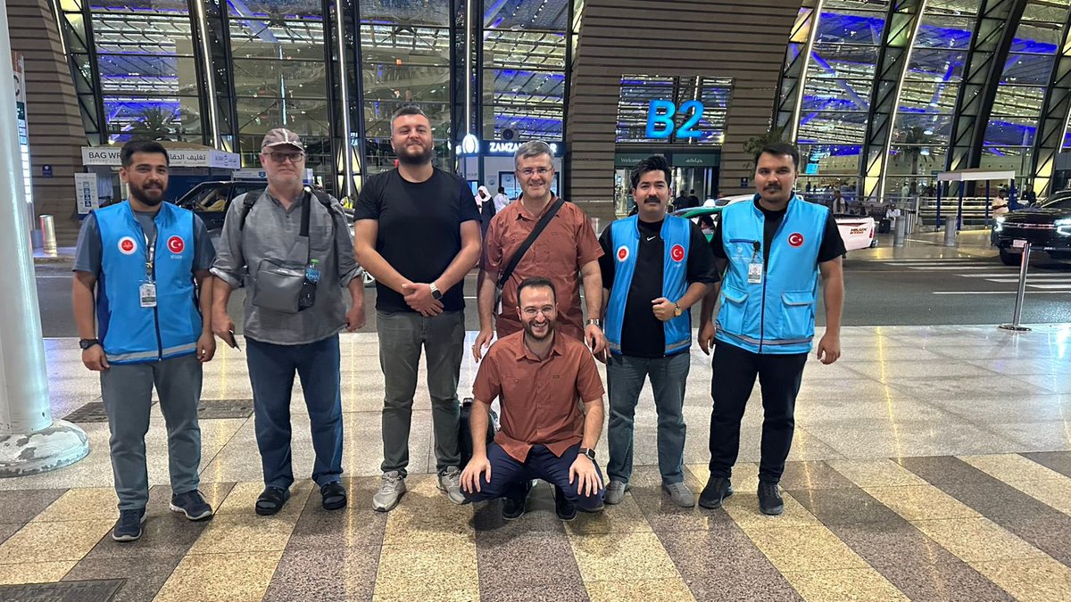 akduman54's tweet photo. 2025 Hac Organizasyonu kapsamında görev yaptığımız Cidde’ye ve mübarek beldelere bu gece veda ediyoruz. 2 aylık süre zarfında Hac ibadetimizi yapmanın ve Rahmanın misafirlerine hizmet etmenin gururunu yaşıyoruz. https://t.co/lkQHO3QKPl