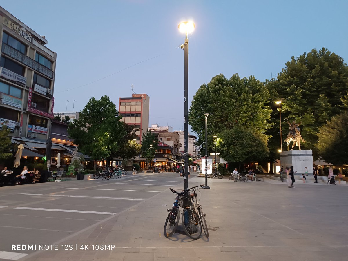 Καρδίτσα αυτή την στιγμή κέντρο άδεια πόλη που πήγαν ολοι 😮😮😏😏