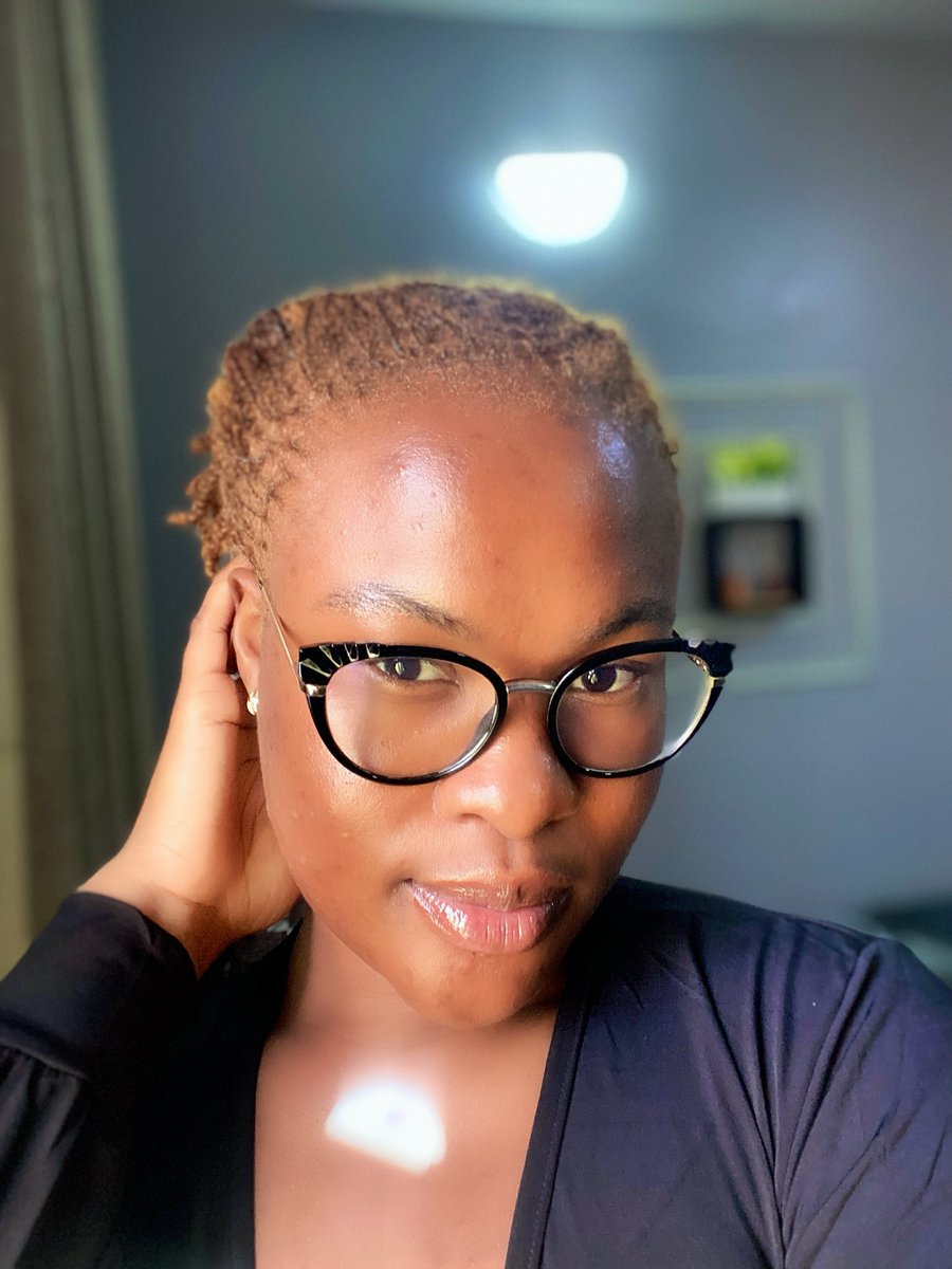 jioyy1's tweet photo. Finally locd my hair! guys iโm obsessed ๐ซถ๐ฝ โพ๏ธ
#dreadlocs #microlocs #locd https://t.co/fNWUyFTYNX