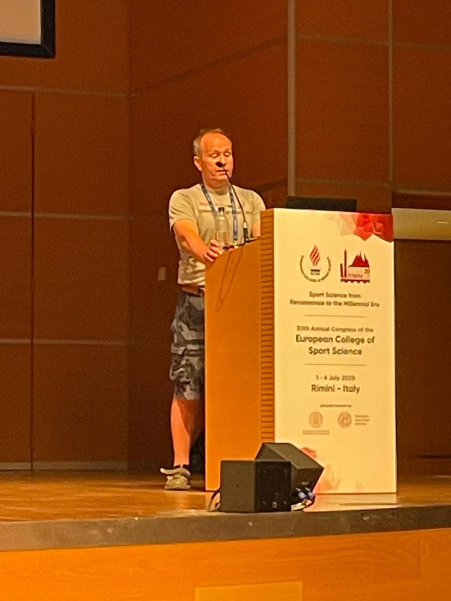 AndyLane27's tweet image. Great week at the @E_C_S_S Rimini.. team work on fatigue; presenting, socialising, running!!!! @wlv_uni