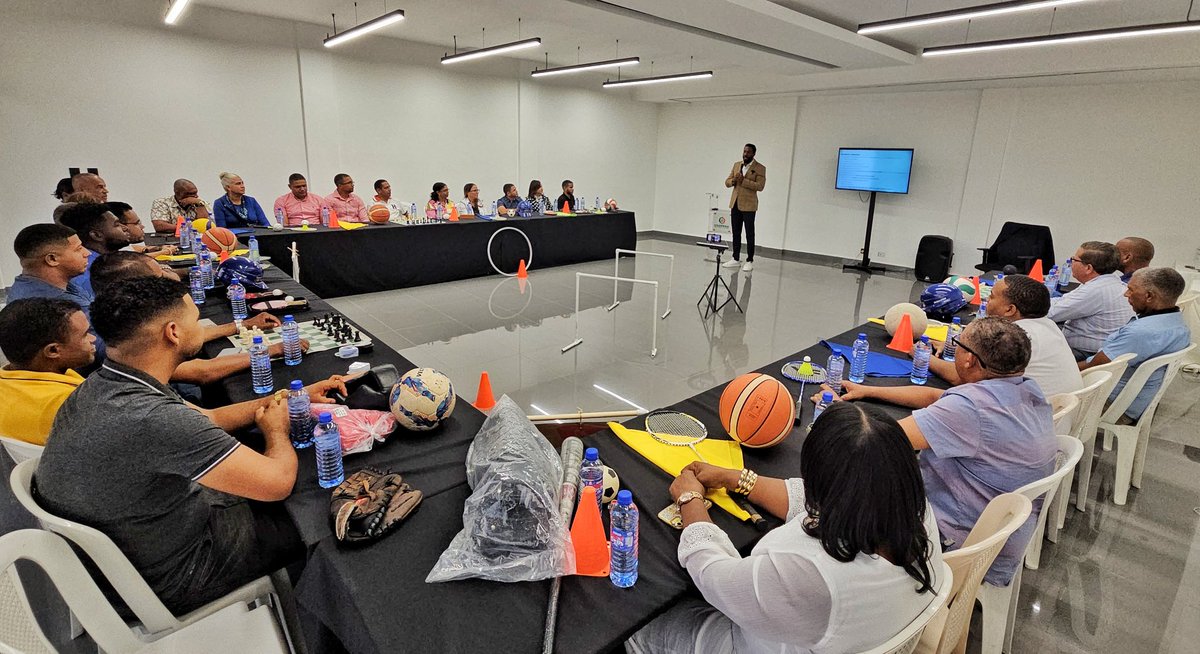 adodeprd's tweet photo. 📍 Salcedo, provincia Hermanas Mirabal

Agradecemos profundamente a todos los que se dieron cita ayer en la conferencia "El Deporte como Instrumento de Desarrollo.

La actividad contó con la presencia de autoridades locales, directivos provinciales del sector salud y educación. https://t.co/jZw0a7Vd6E