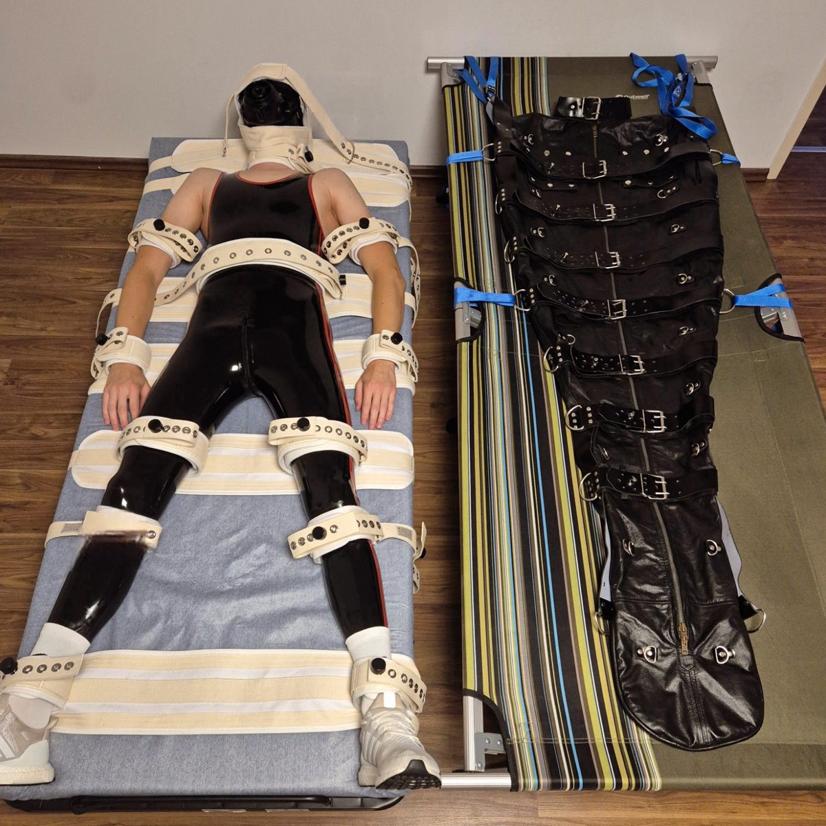 AustrianRubberCouple_ tweet media