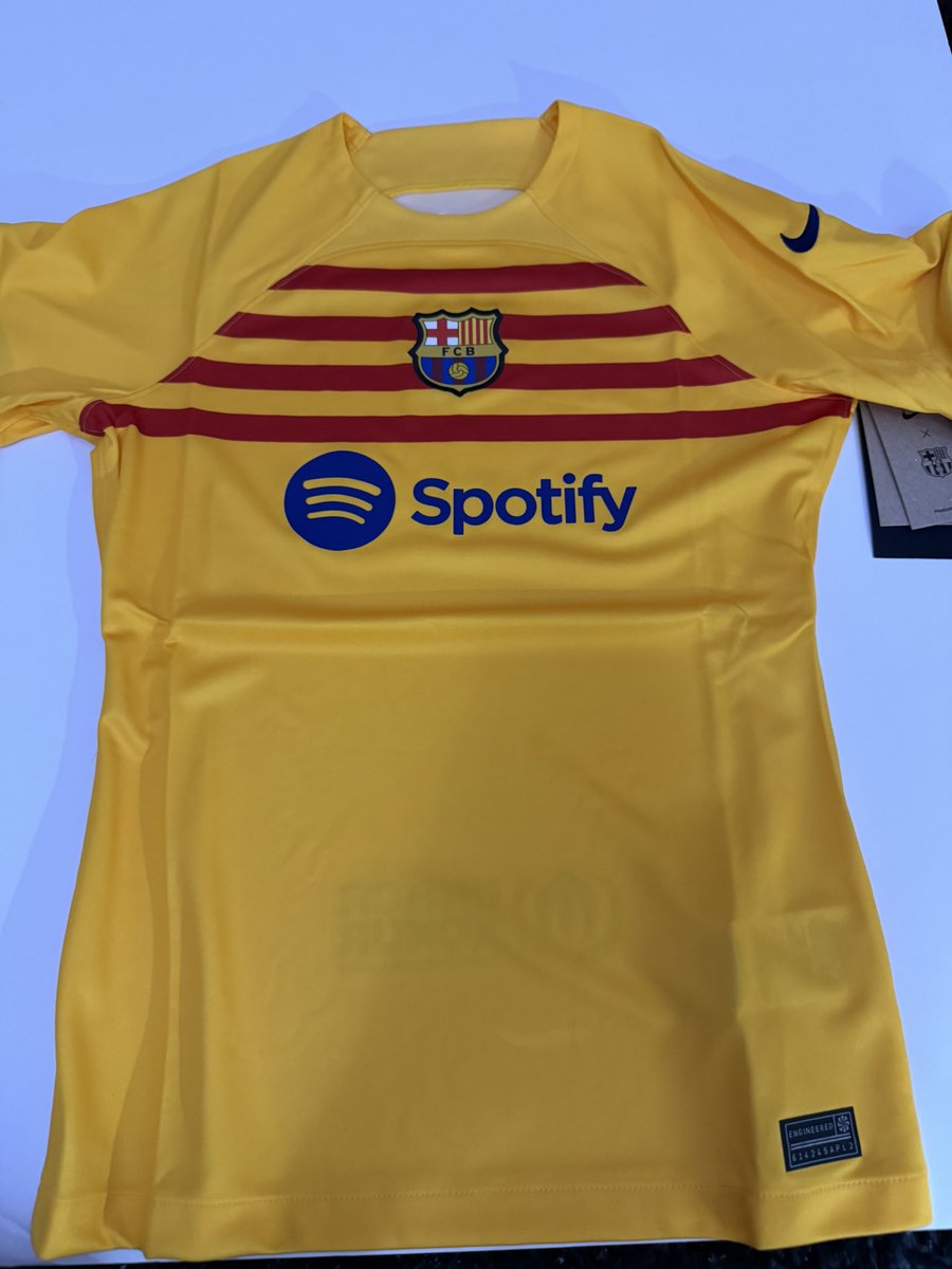 Fanaticos005's tweet photo. 🎉 ¡SORTEO BLAUGRANA! 🎉
¿Quieres ganar esta camiseta del Barça?

Participar es fácil:
1️⃣ Síguenos
2️⃣ Dale ❤️ a este tweet
3️⃣ + Menciones = + Oportunidades 
4️⃣ RT 🚀

📅 Cierre: 10 de julio
🏆 Ganador: 11 de julio

¡Mucha suerte! 🍀
#SorteoBarça #FCBarcelona https://t.co/ZfppXbSoz9
