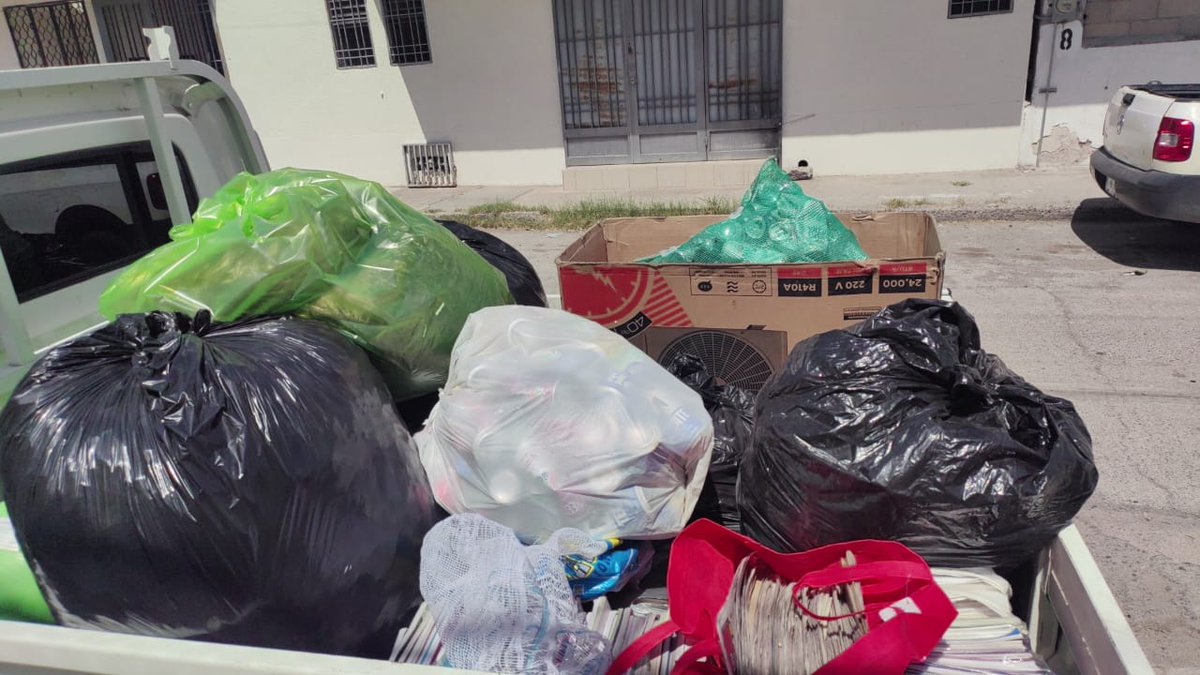 CulturaVerdeAC's tweet image. 💚 ¡Una tonelada en volumen de impacto positivo! 💚🌍

El pasado miércoles 02 de julio, gracias a la Unión de Usuarios, logramos reunir una tonelada en volumen de residuos que fueron transformados en medicamentos, tratamientos y alimentos para niñas, niños, jóvenes, personas…