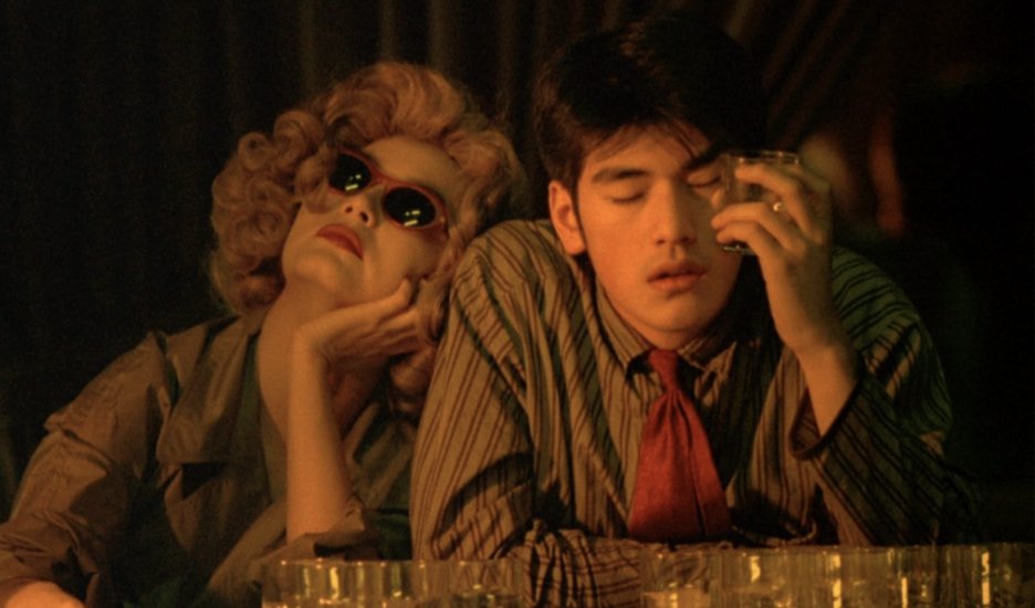 EvanLyseng's tweet image. On a Wong-Kar Wai bender this weekend. Chungking Express Friday, Fallen Angels last night, In the Mood for Love tonight.
Beautifully shot, neon soaked 90s HK. Makes you nostalgic for a place you haven't been.