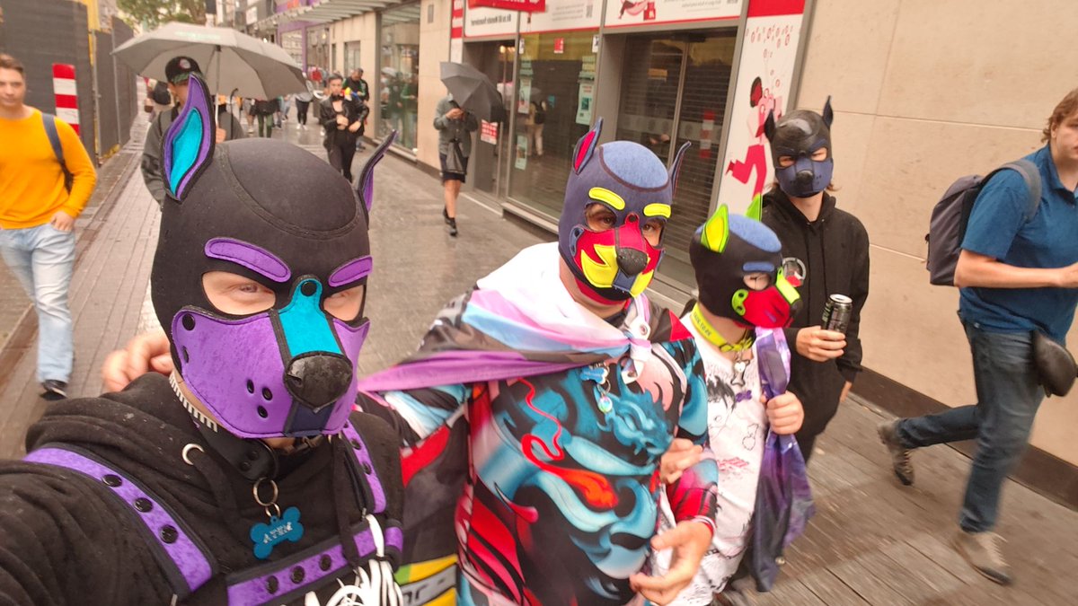 MetaPupAD's tweet photo. With the pack at #csdcologne #Pride2025
Leashed by @pup_ascan https://t.co/n3glGSrJL0