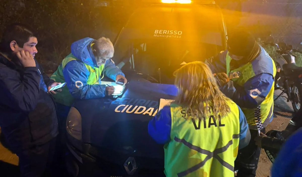 #Transito | #Berisso: El viernes la Municipalidad llevó adelante un gran operativo de tránsito con controles de alcoholemia, sobre la avenida 122 y 77 en Berisso. El procedimiento incluyó test de alcoholemia y de pedido de documentación, en el que se secuestraron 29 vehículos.