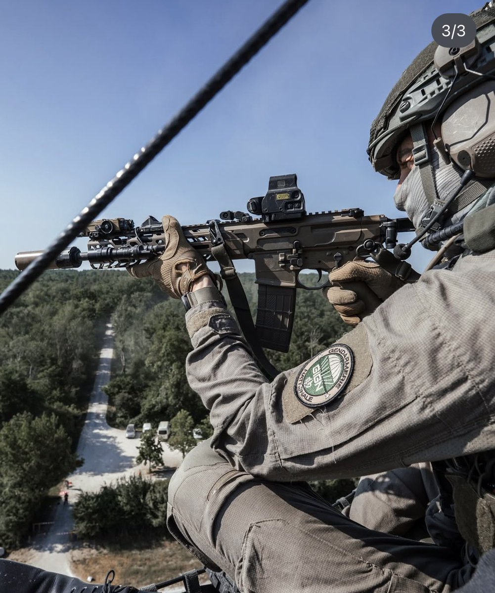 Unités spéciales francaises 🇫🇷 tweet media