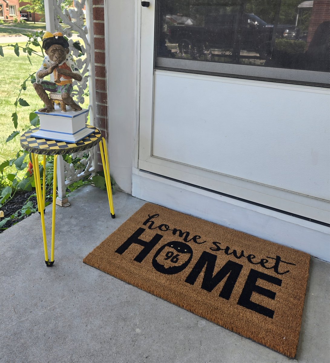 RetskeFarm's tweet photo. Hey NW Ohio #Crew96 fans! Only one week til HiR! Looking for a watch party? Visit #RetskeFarm on July 12! Hang with fellow Crew fans, watch the game, and enter to win this doormat and plant stand! (Monkey not included.) Hope to see you Saturday. Cincinnati can suck it. https://t.co/XK12daCo9a