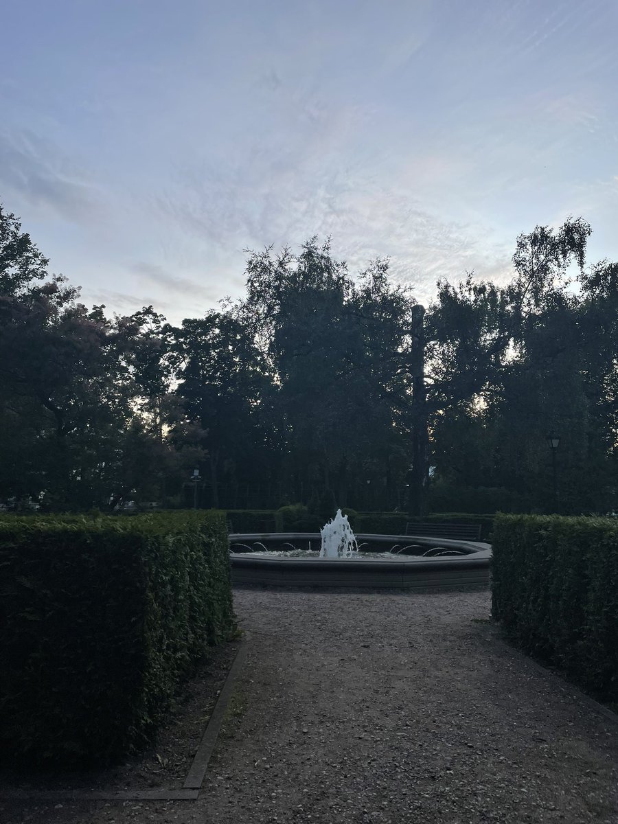 jule grrramphic disiiign (@tak_pobebebe) on Twitter photo 