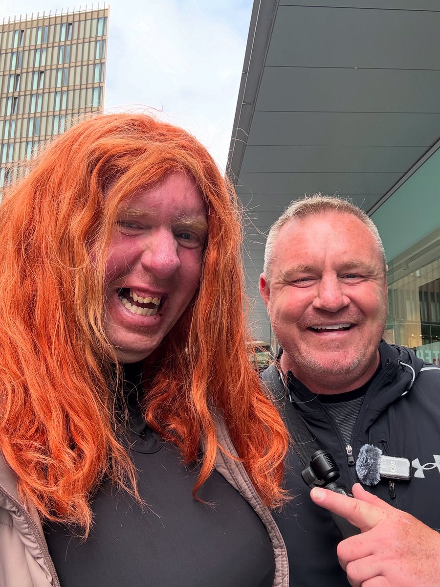 Natalie2587's tweet photo. I went to town today had a lovely day and I bumped in to  billy moore xx today  I got my photo taken @billy_moore_apbd https://t.co/Mo6gNnUn07