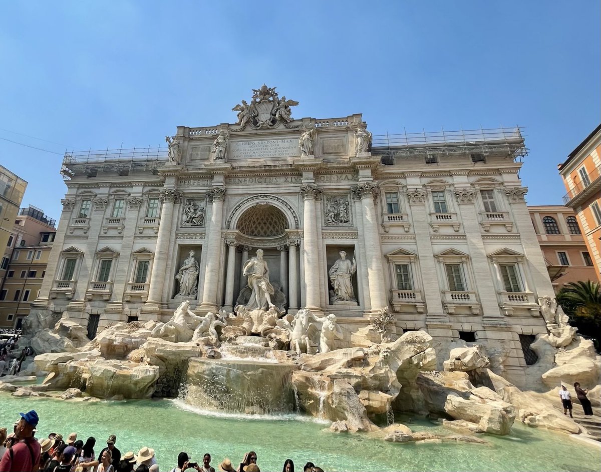 Currently melting in Rome 🥵